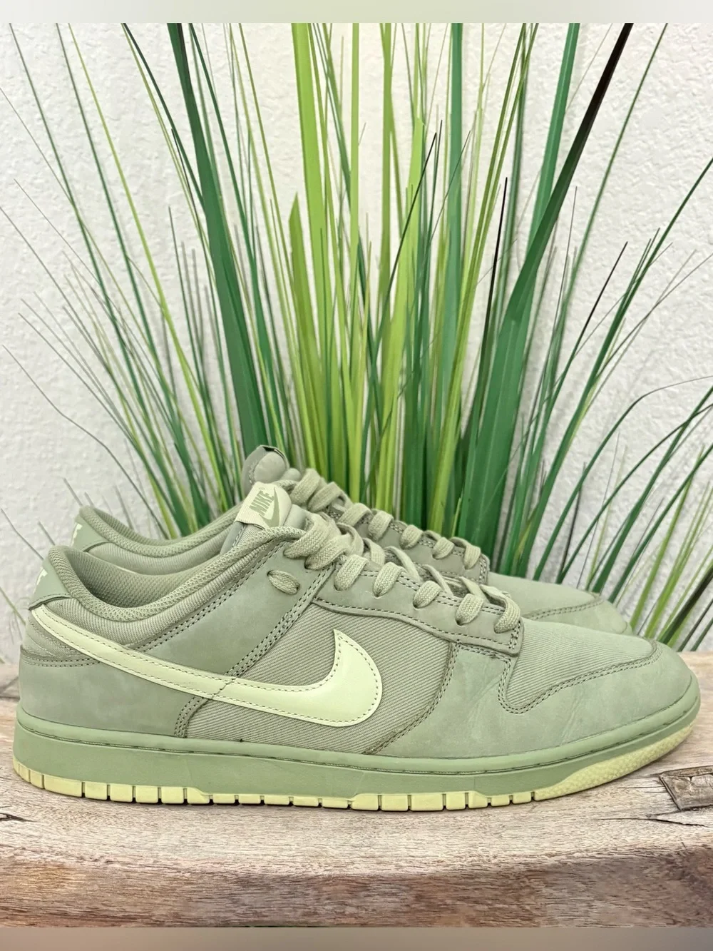 Nike Dunk Low Retro Premium Oil Green